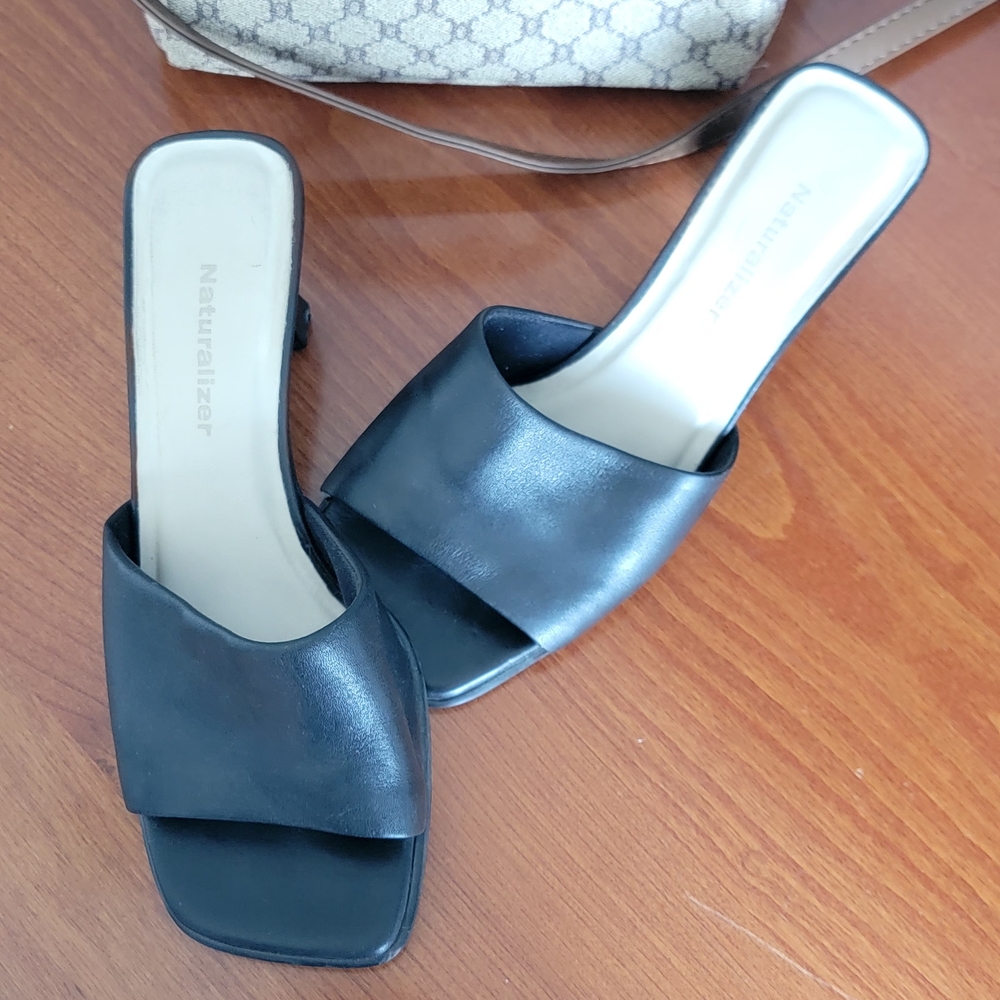 Naturalizer Black Leather Mules